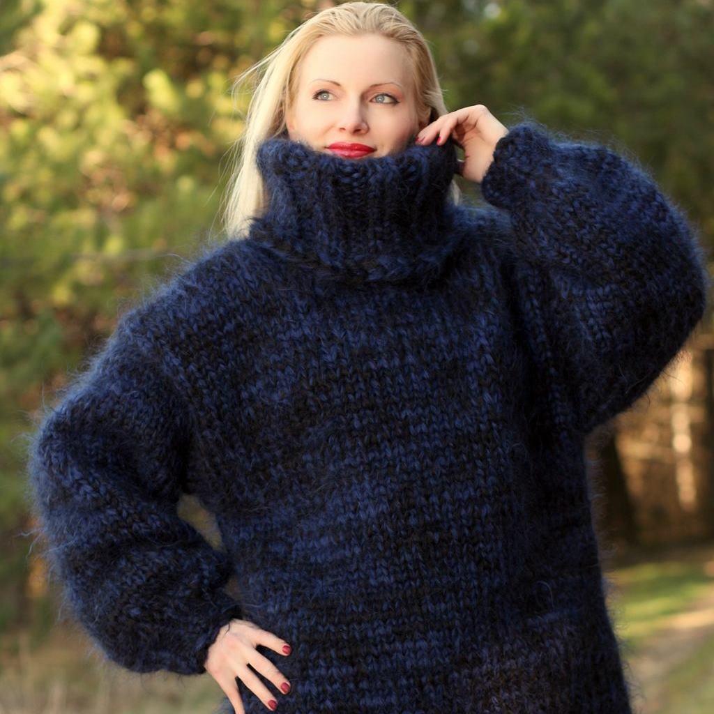 10 strands hand knitted mohair sweater in black and blue – SuperTanya